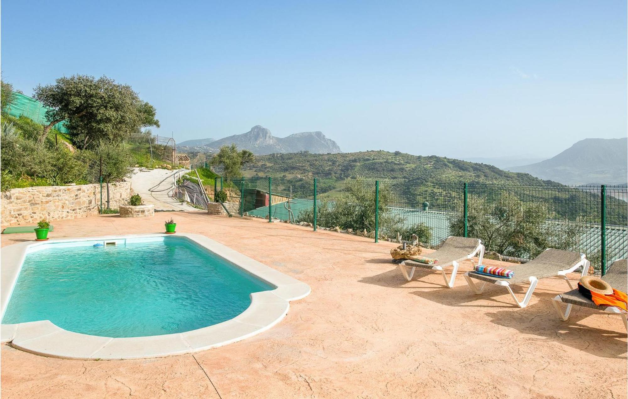 Gorgeous Home In Algodonales With Kitchen Bagian luar foto