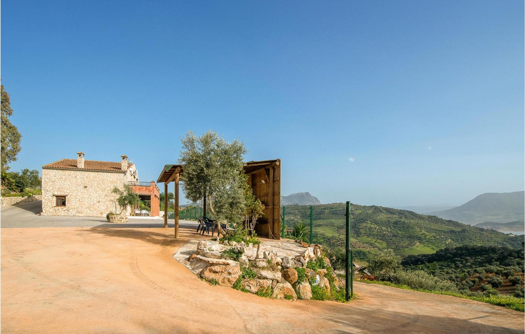 Gorgeous Home In Algodonales With Kitchen Bagian luar foto