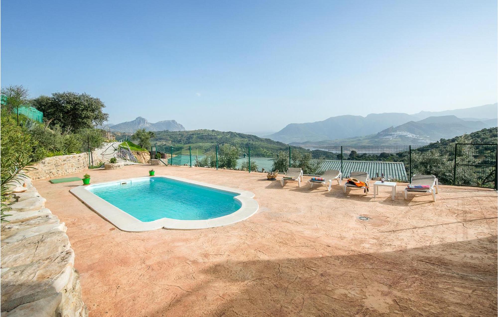 Gorgeous Home In Algodonales With Kitchen Bagian luar foto