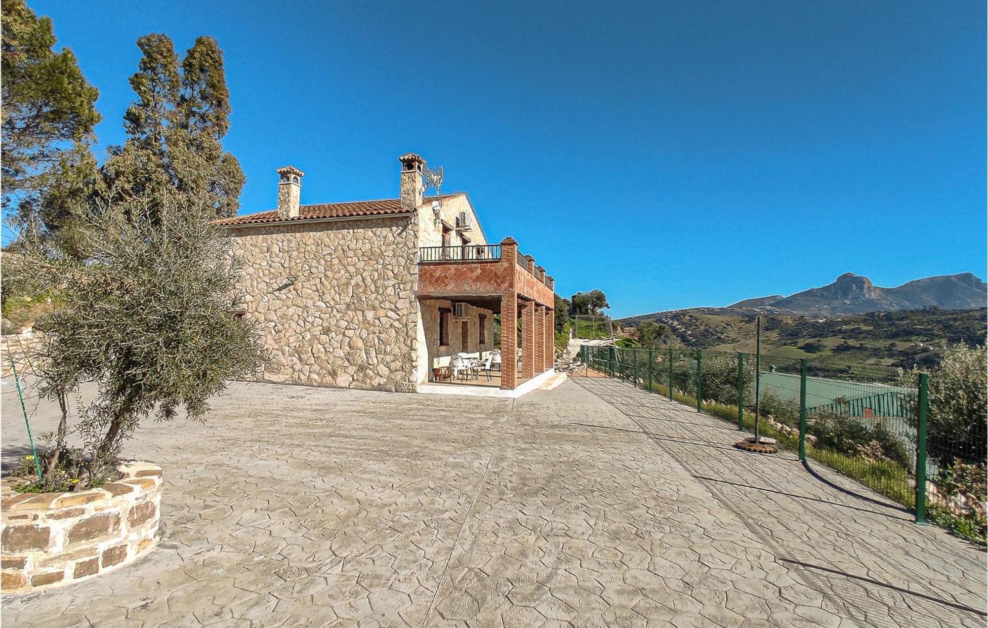 Gorgeous Home In Algodonales With Kitchen Bagian luar foto