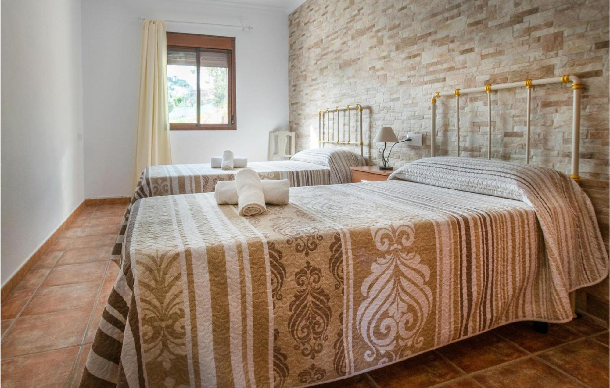 Gorgeous Home In Algodonales With Kitchen Bagian luar foto